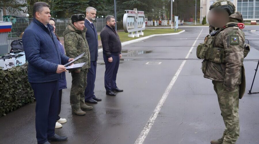 Брянским военнослужащим передали технику для выполнения боевых задач