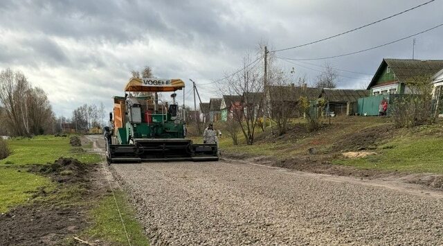 В селе Киваи Клинцовского района на Брянщине идёт ремонт улицы Первомайская
