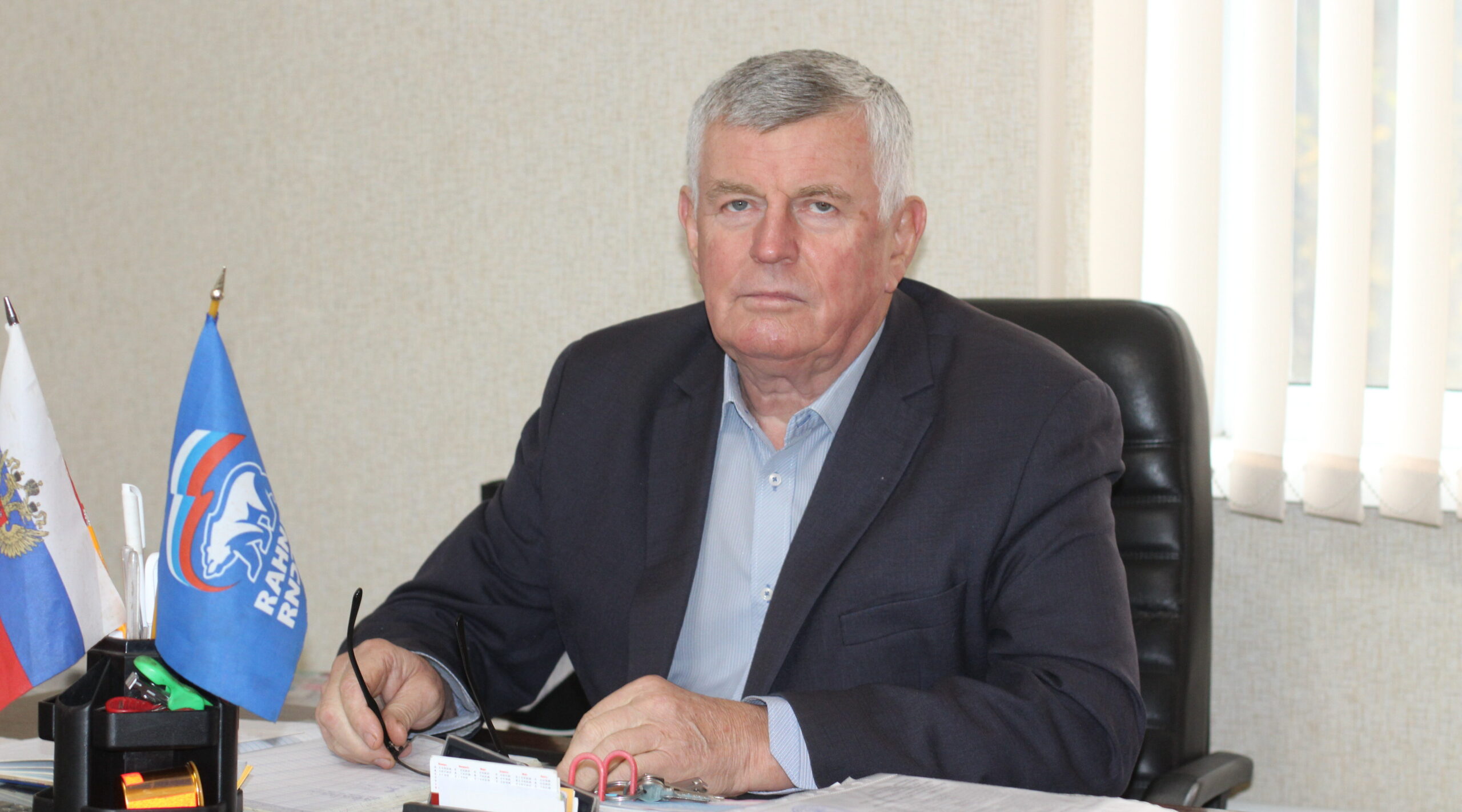 Важную и сложную службу несут дорожники Жирятинского района