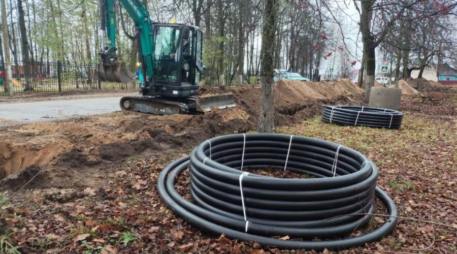 В Клетне продолжается реконструкция водопроводных сетей