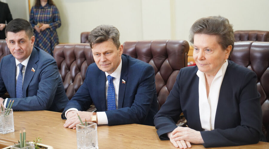 На Брянщину прибыла первый заместитель председателя Комитета Совфеда ФС РФ Наталья Комарова