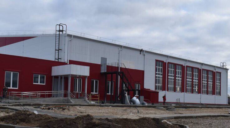 В Клетне новый спорткомплекс с бассейном готовится к открытию