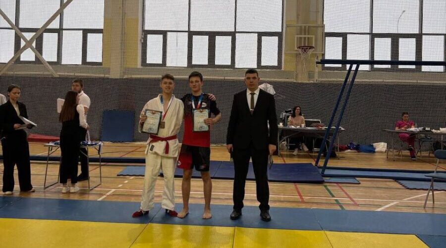 Жирятинец Александр Малахов проявил недюжинную силу и тактическое мастерство