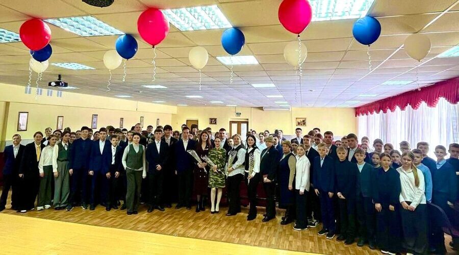 В Глинищево на Брянщине прошла встреча с ветераном СВО Юлией Сидоренок