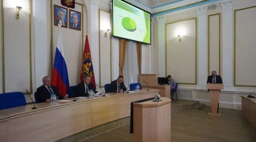 В Брянске обсудили ведение весенних полевых работ в сельскохозпредприятиях региона