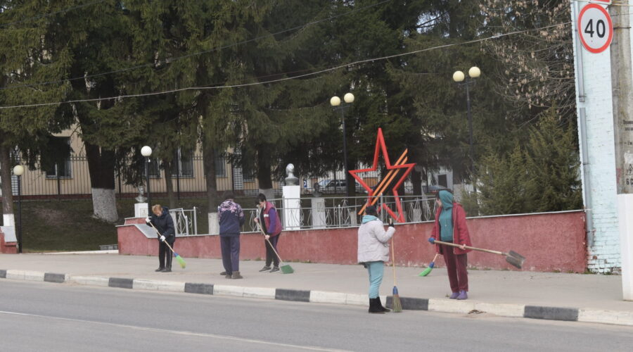 Жители Суражского района присоединились к Всероссийскому субботнику