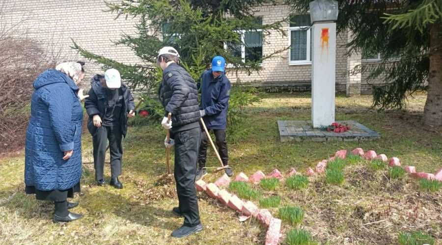 Память, которую мы храним: субботник в Жирятинском районе