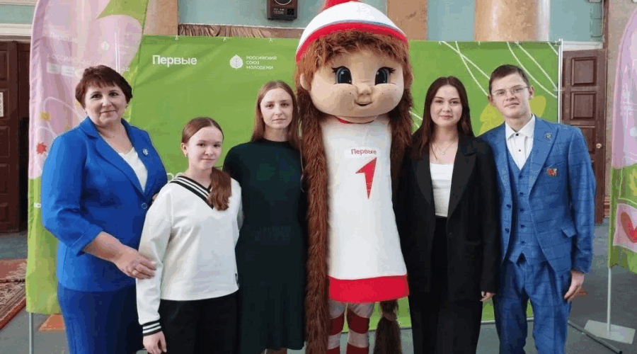 Школьный театр из Жирятина стал лауреатом II степени в «Российской школьной весне»