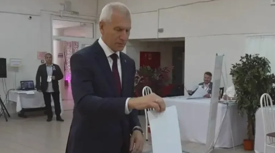 Депутат Госдумы Олег Матыцин отдал свой голос на выборах в Брянске