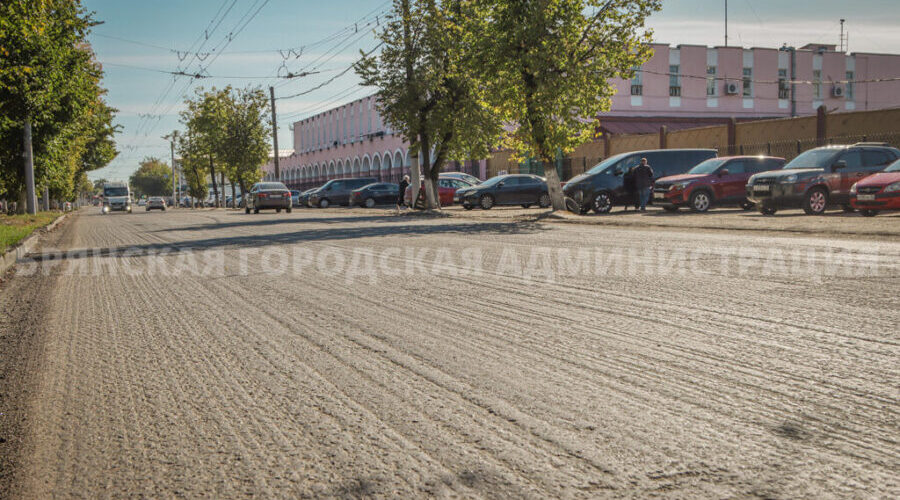 В Бежице ведётся активное строительство новых тротуаров