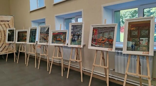 Ко Дню города Брянска открылась выставка работ студенческого пленэра «Индустриальный код»
