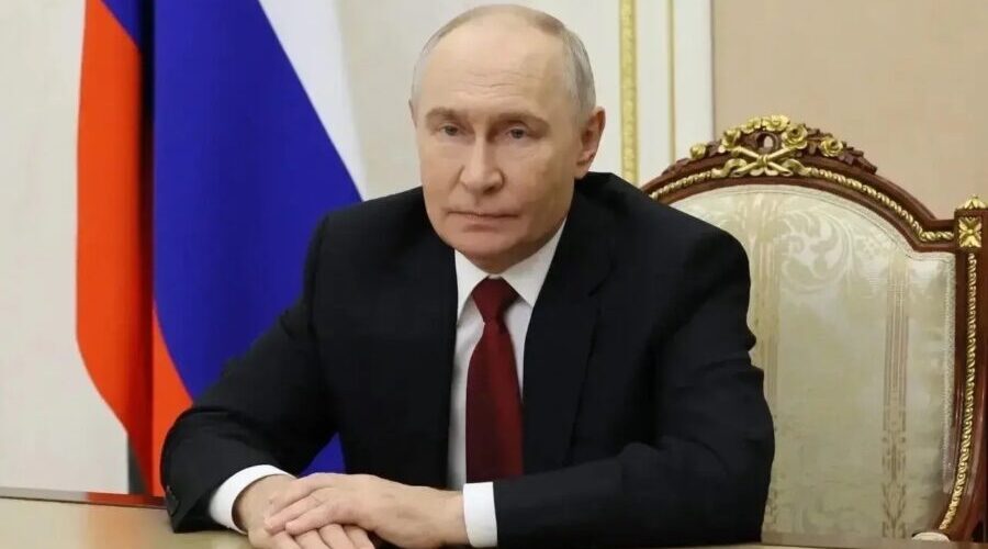 Губернатор Егор Ковальчук от имени брянцев поздравил президента РФ с днем рождения